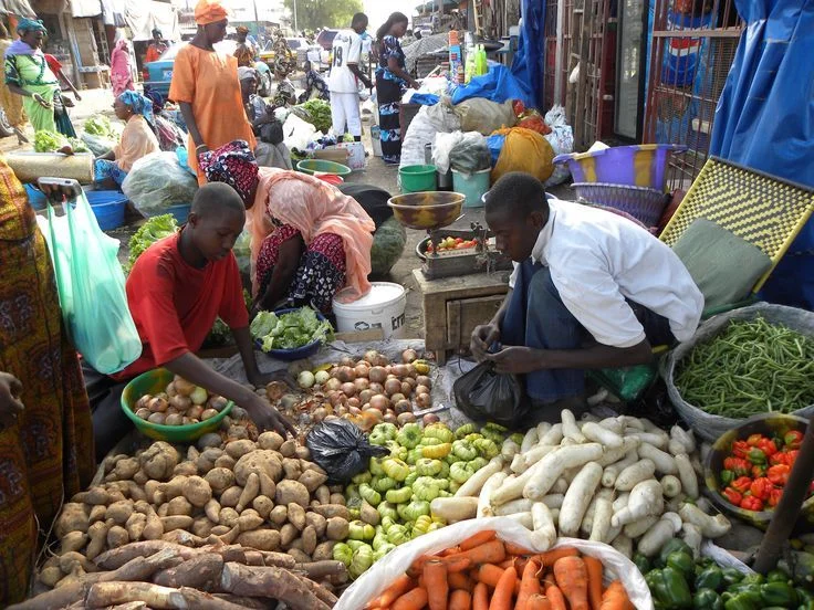 Le marché hebdomadaire se réorganise